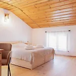кума лиса Apartment
